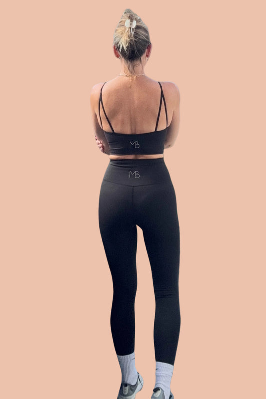 GAIA LUXE RECYCLED LEGGINGS IN BLACK, MADE SUSTAINABLY FROM PLASTIC WASTE BY MERAKI BEACH