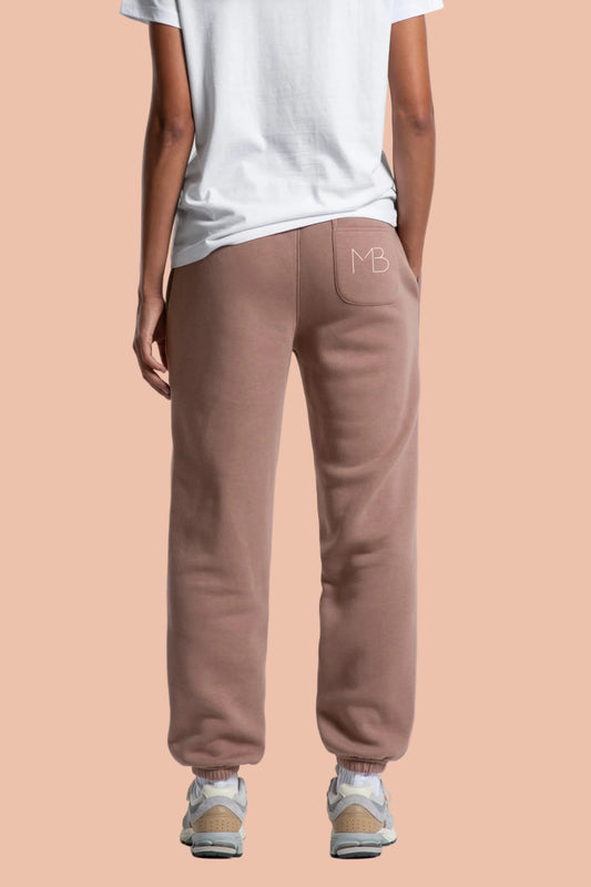 REVA Recycled Relax Joggers by Meraki Beach – sustainable cotton fleece joggers in Hazy Pink