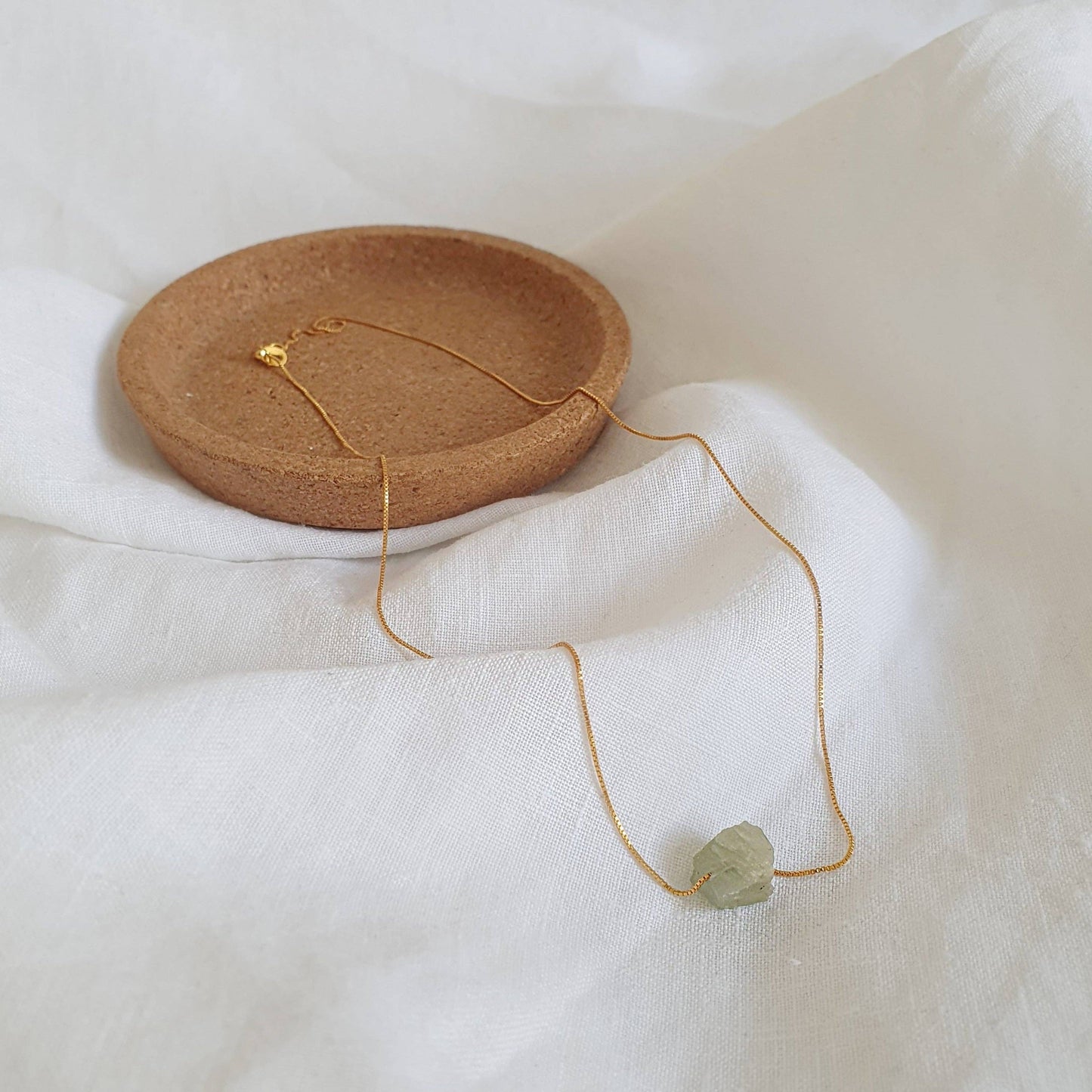GOLD NECKLACE WITH AQUAMARINE  CRYSTAL
