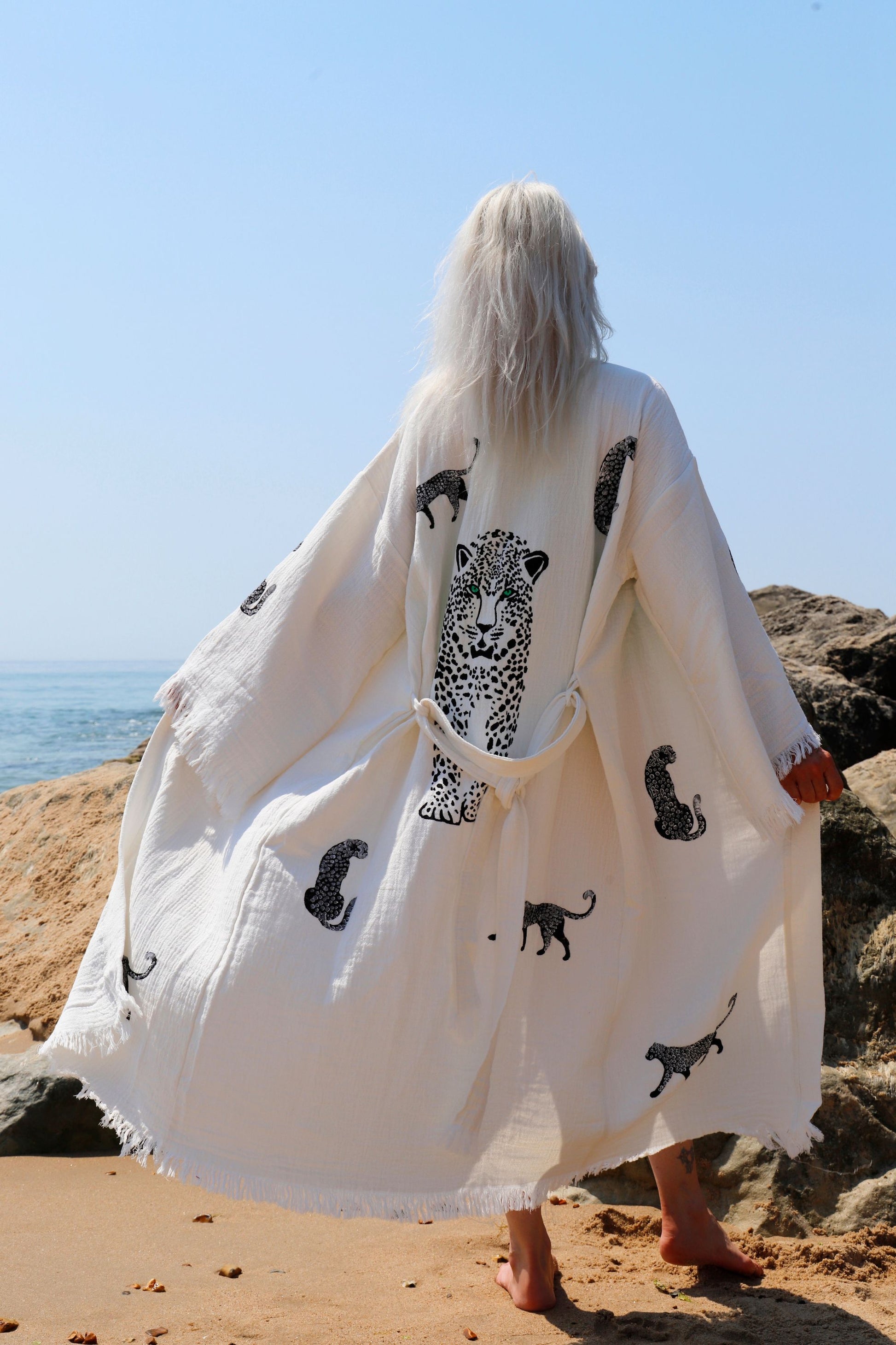WILD BLACK LEOPARD CREAM ORGANIC COTTON KIMONO