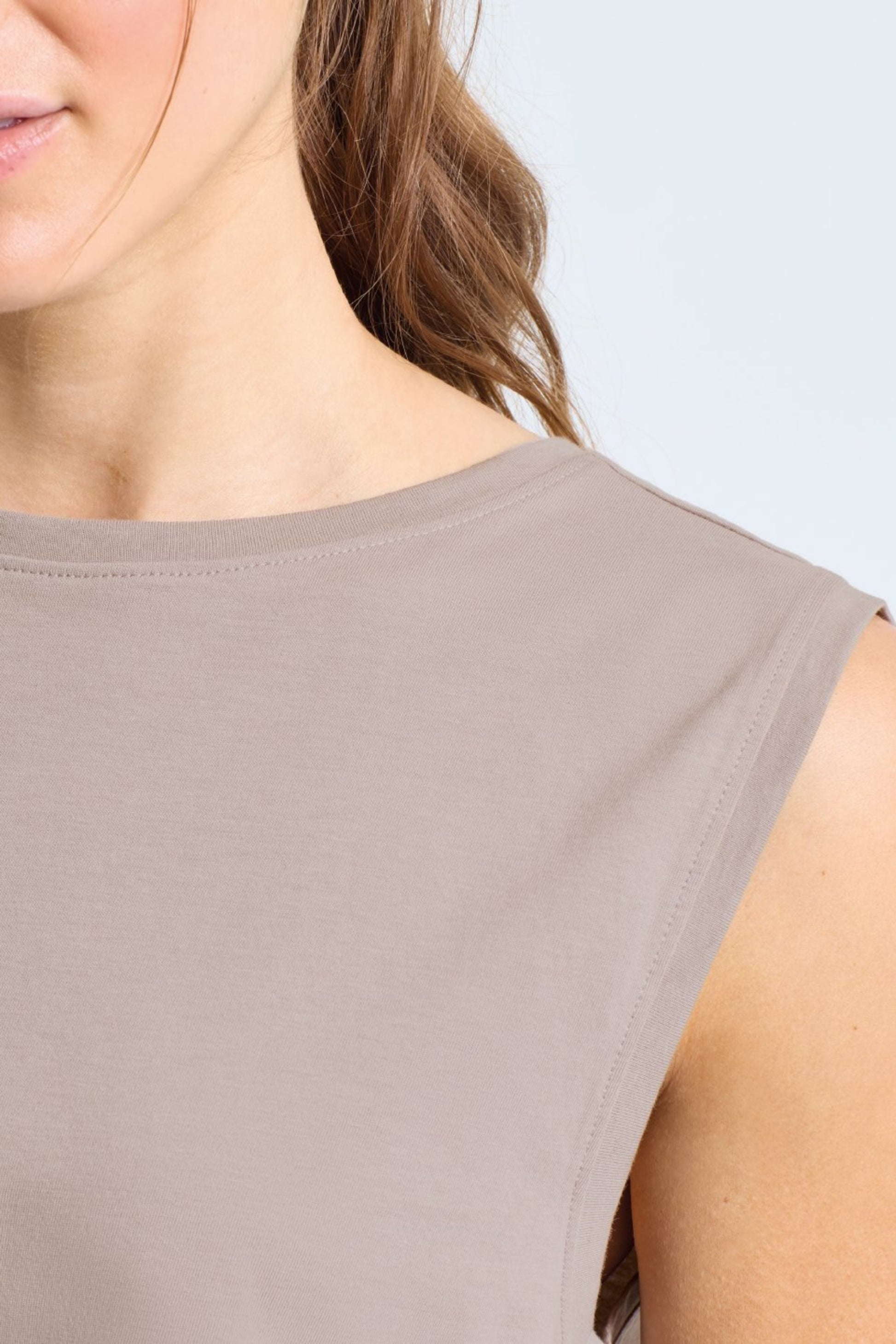 FLOW Organic Cotton Cropped Tank by MB Active in Sandstone – sustainable UK athleisure crop top made from organic cotton, OEKO-TEX eco dyed, breathable gym & yoga wear for women, cooling comfort for workouts and hormonal changes