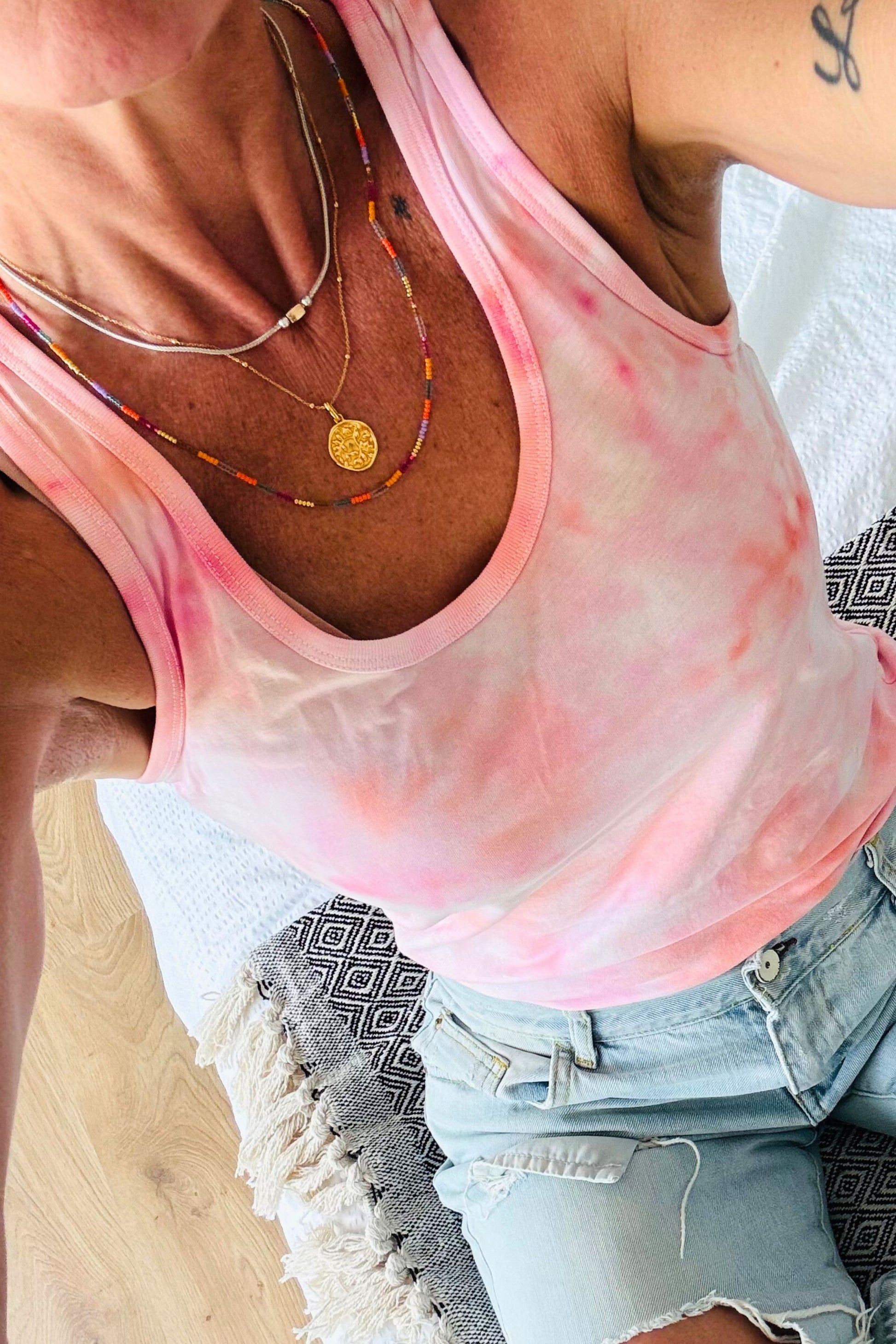 LUCIA ORGANIC COTTON VEST TOP ICED DYED IN PEACH