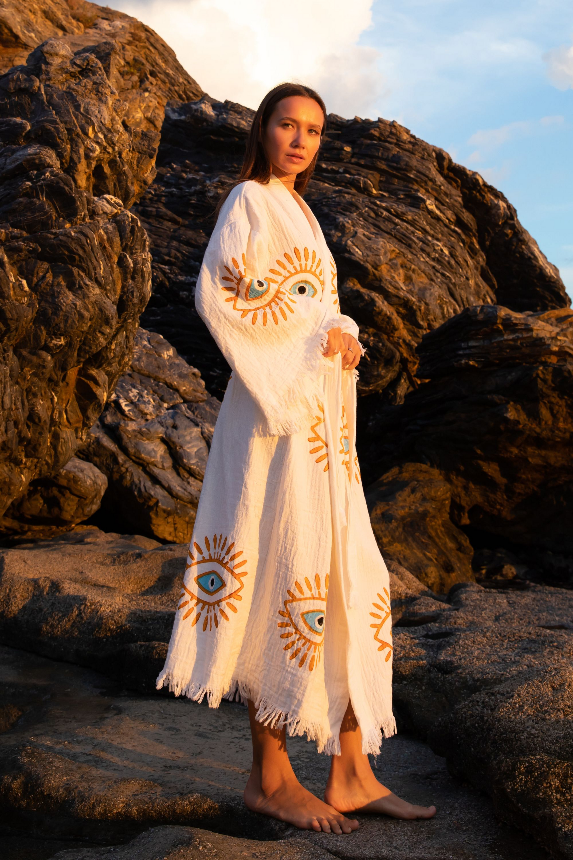 CREAM NAYA ORGANIC COTTON KIMONO BY MERAKI BEACH. 