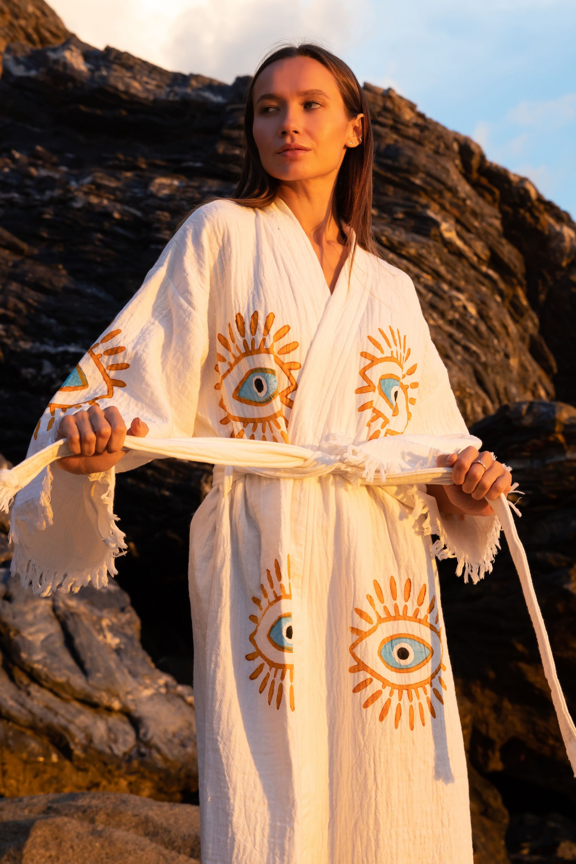 CREAM NAYA ORGANIC COTTON KIMONO BY MERAKI BEACH. 