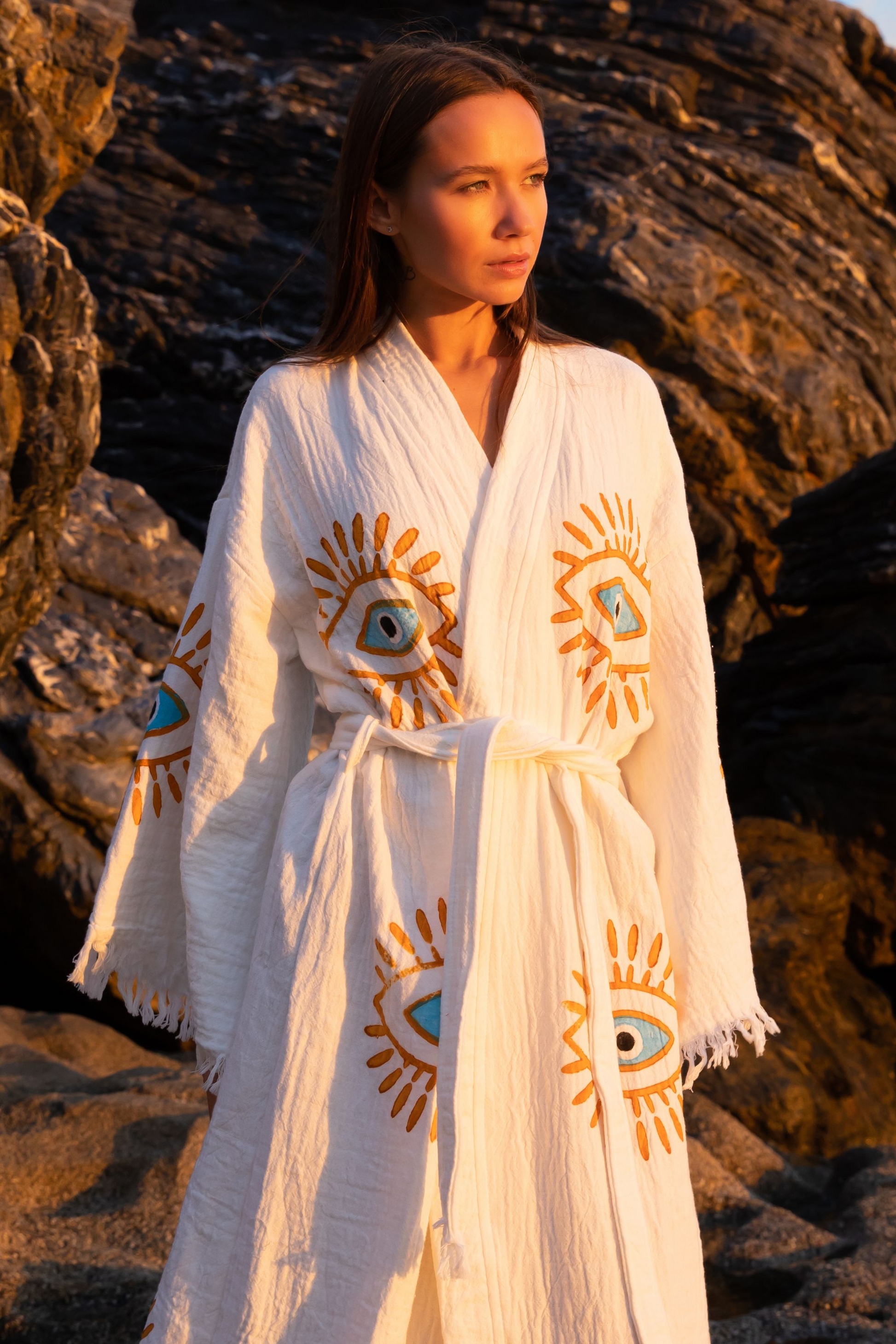 CREAM NAYA ORGANIC COTTON KIMONO BY MERAKI BEACH. 