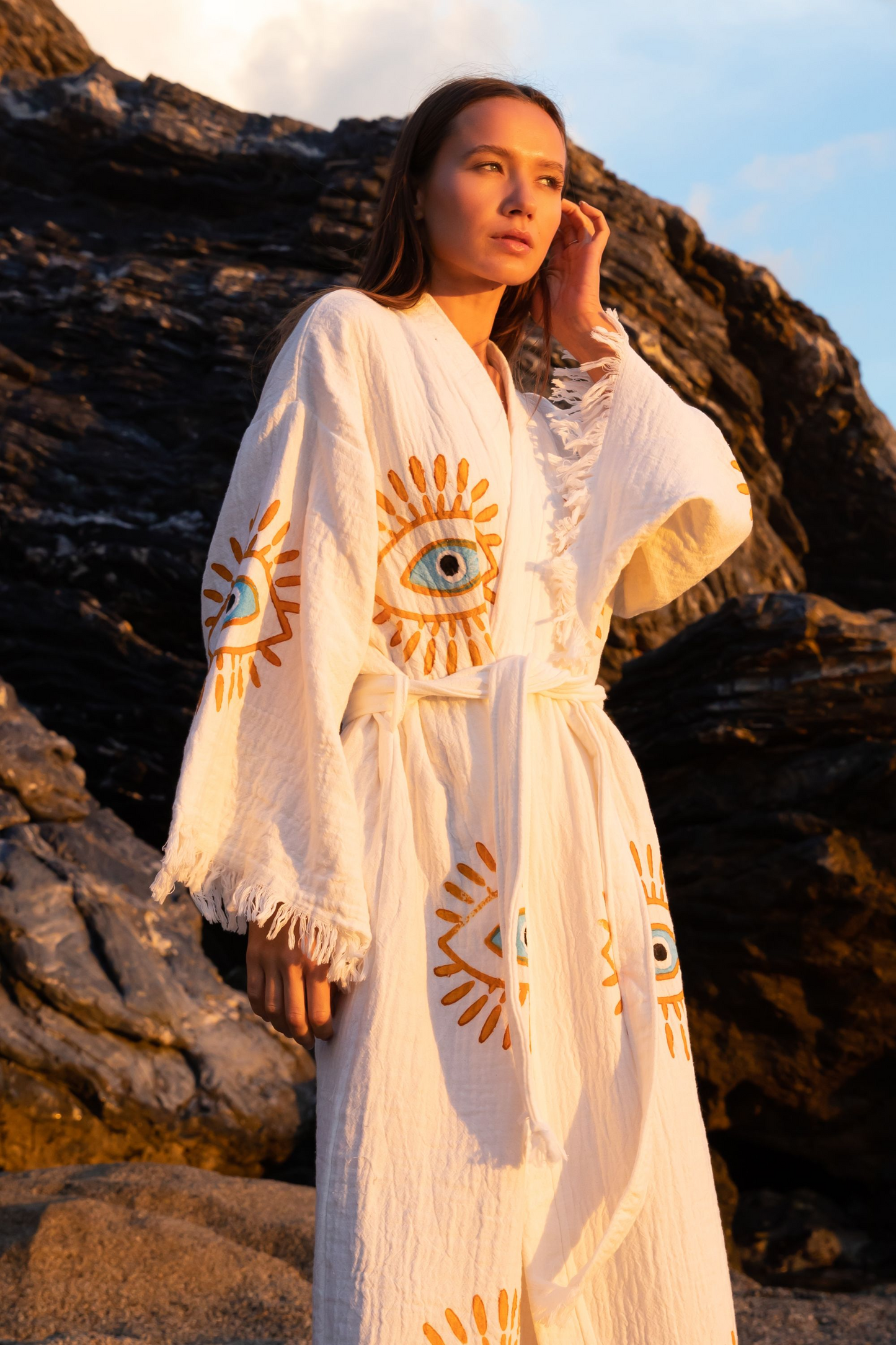 CREAM NAYA ORGANIC COTTON KIMONO BY MERAKI BEACH. 