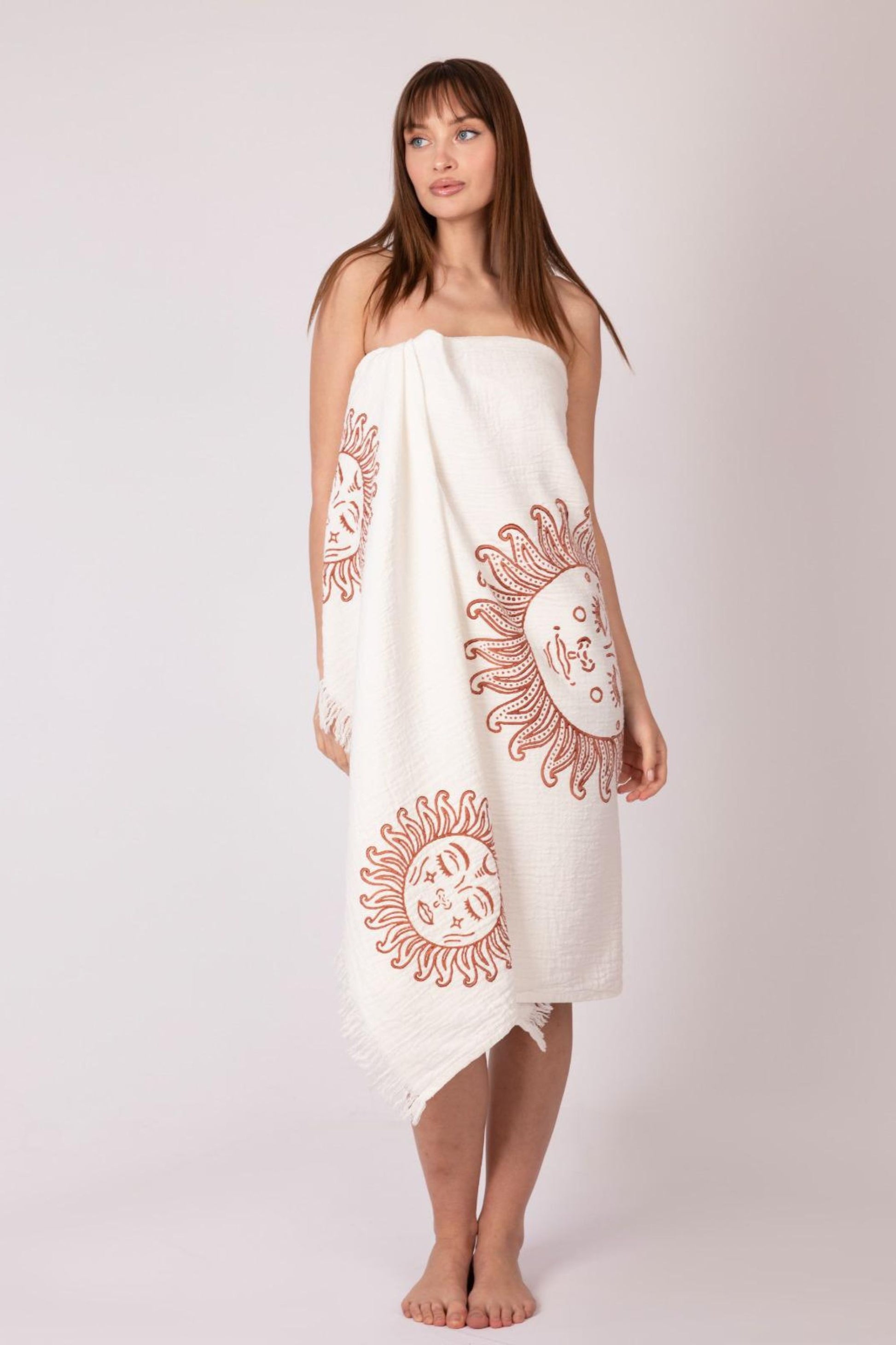 Organic cotton kimono and peshtemal bundle sustainable beachwear by Meraki Beach.