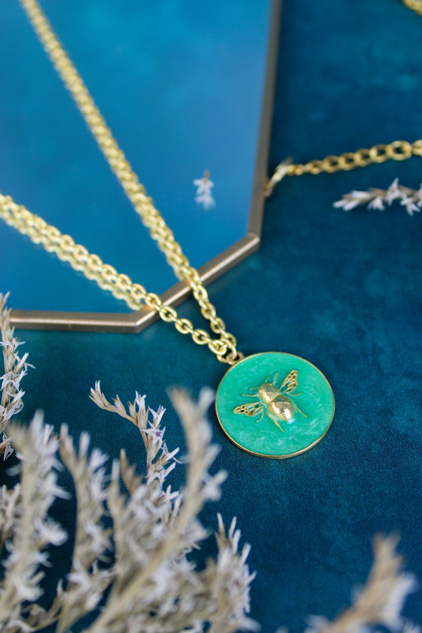 VEENA Bee Pendant